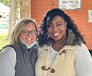 2021 NFP Grad Mom with Tracey Blake sm 2021 NFP Grad Mom with Tracey Blake