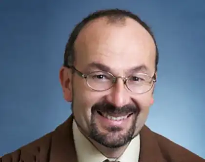 Ilya Schwartzman, MD portrait.